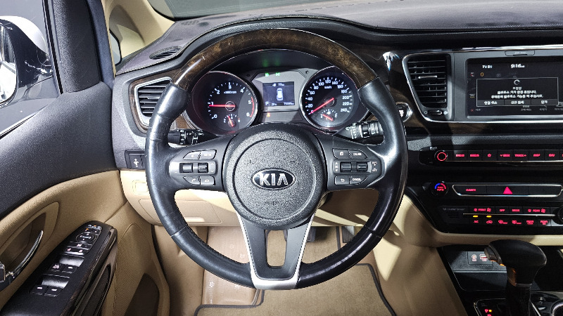 car KIA Carnival id67809 photo #12