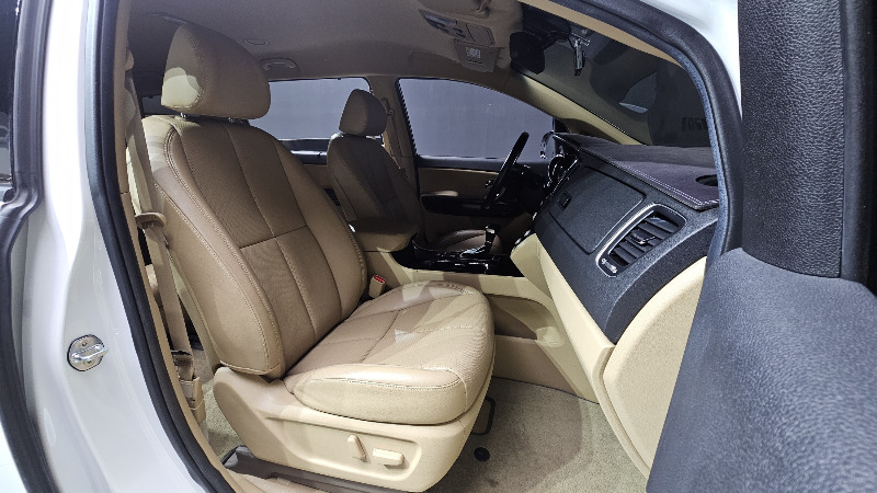 car KIA Carnival id67809 photo #19