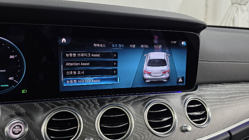 car Mercedes Benz E Class id67873 photo #16
