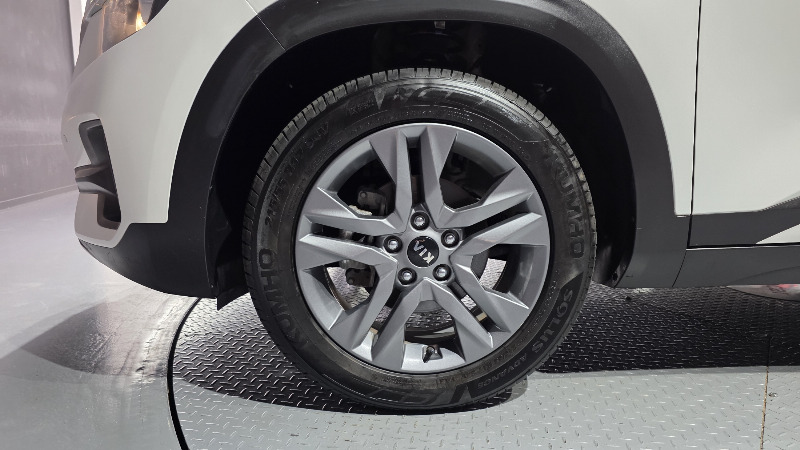 car KIA Seltos id67921 photo #5