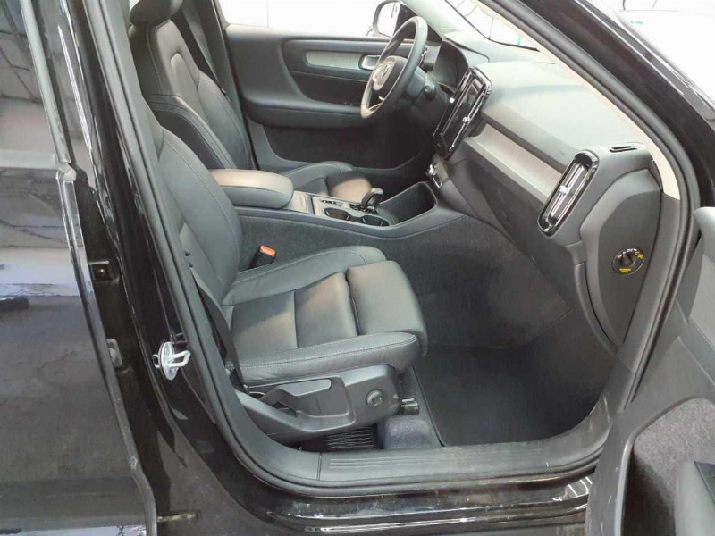 car Volvo XC40 id67944 photo #7