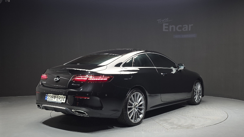 car Mercedes Benz E Class id67952 photo #2