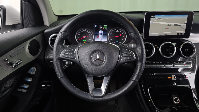 car Mercedes Benz GLC id67953 photo #13