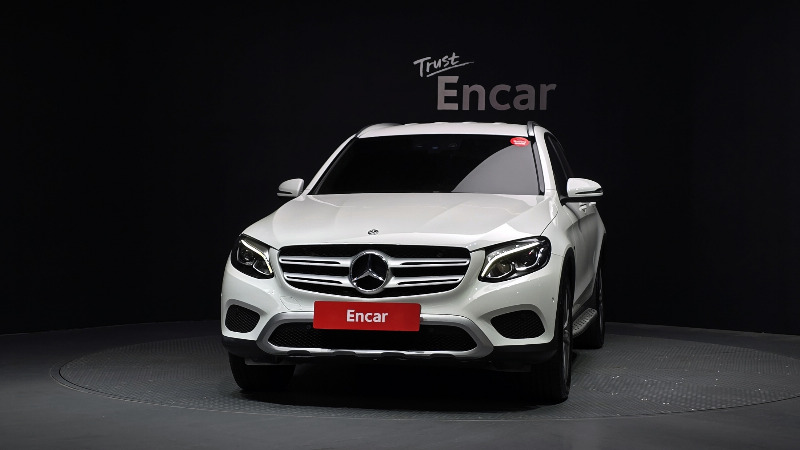 car Mercedes Benz GLC id67953 photo #3