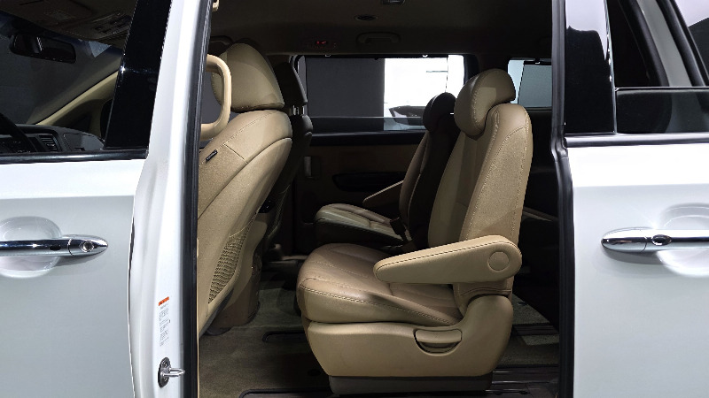 car KIA Carnival id68018 photo #11