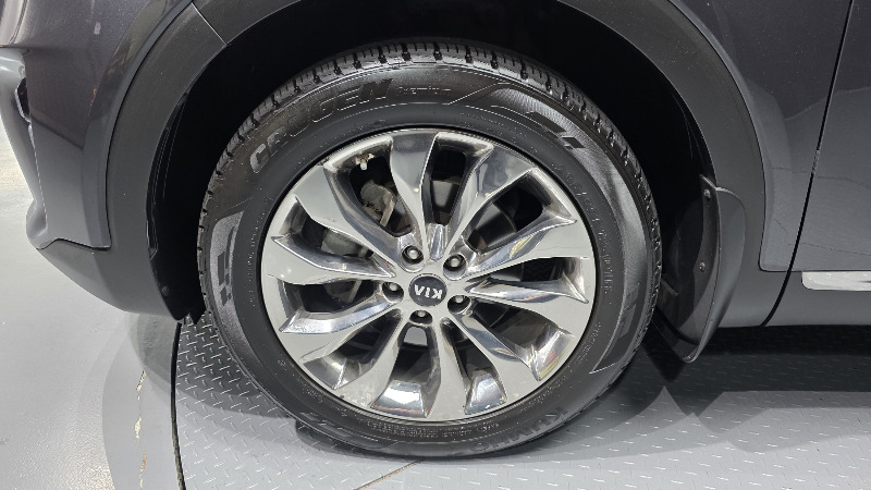 car KIA Sorento id68023 photo #5