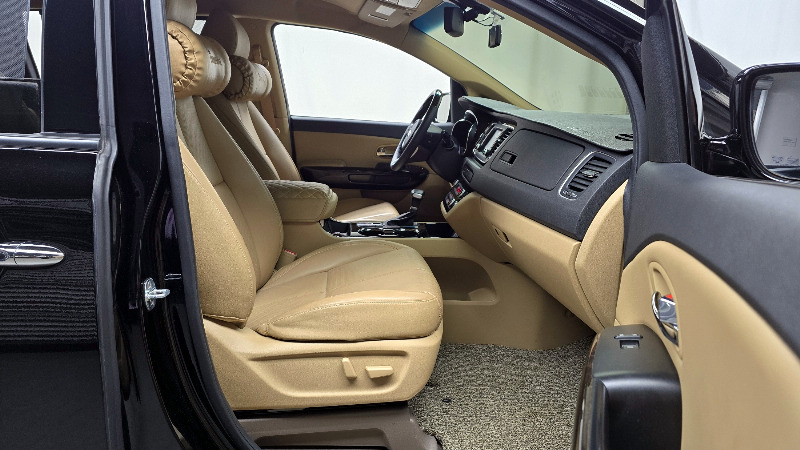 car KIA Carnival id68092 photo #10
