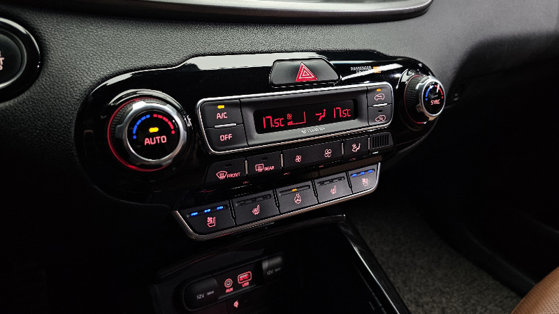 car KIA Sorento id68100 photo #18