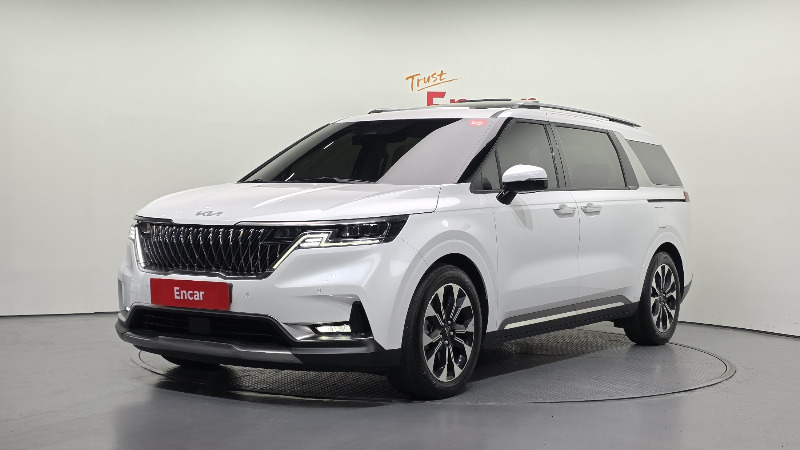 car KIA Carnival id68101 main photo