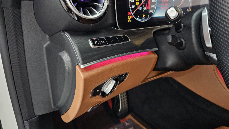 car Mercedes Benz E Class id68128 photo #16