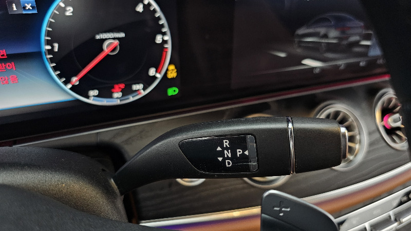car Mercedes Benz E Class id68128 photo #9