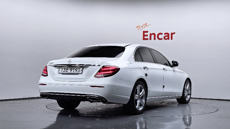 car Mercedes Benz E Class id68141 photo #2