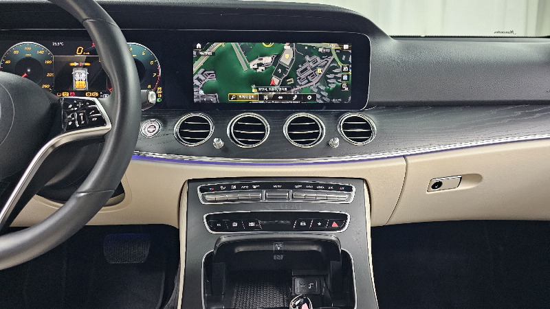 car Mercedes Benz E Class id68151 photo #27