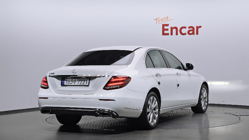 car Mercedes Benz E Class id68200 photo #2
