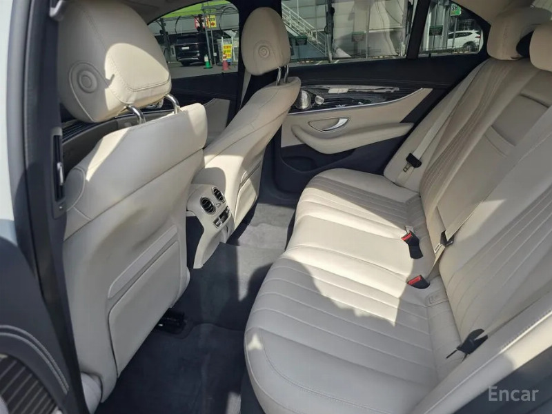 car Mercedes Benz E Class id68207 photo #13
