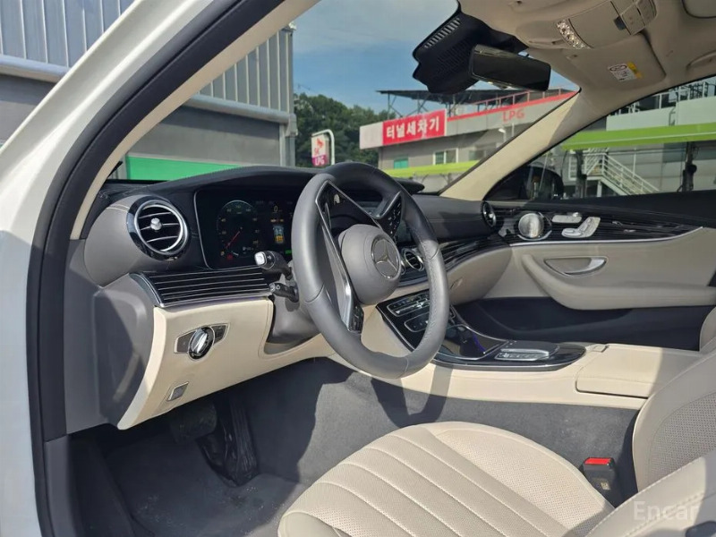 car Mercedes Benz E Class id68207 photo #15