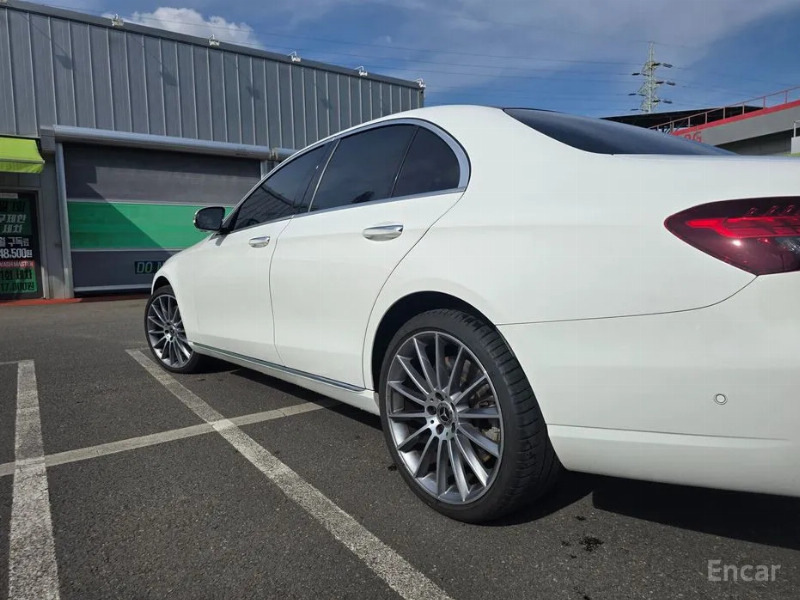 car Mercedes Benz E Class id68207 photo #4
