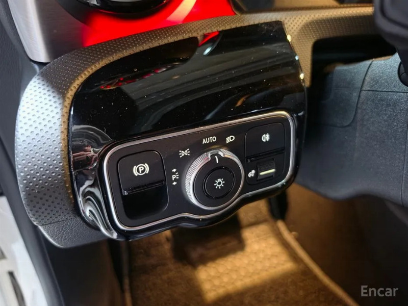 car Mercedes Benz CLA id68211 photo #14