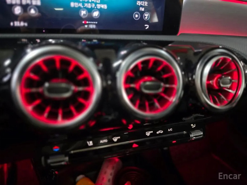 car Mercedes Benz CLA id68211 photo #8