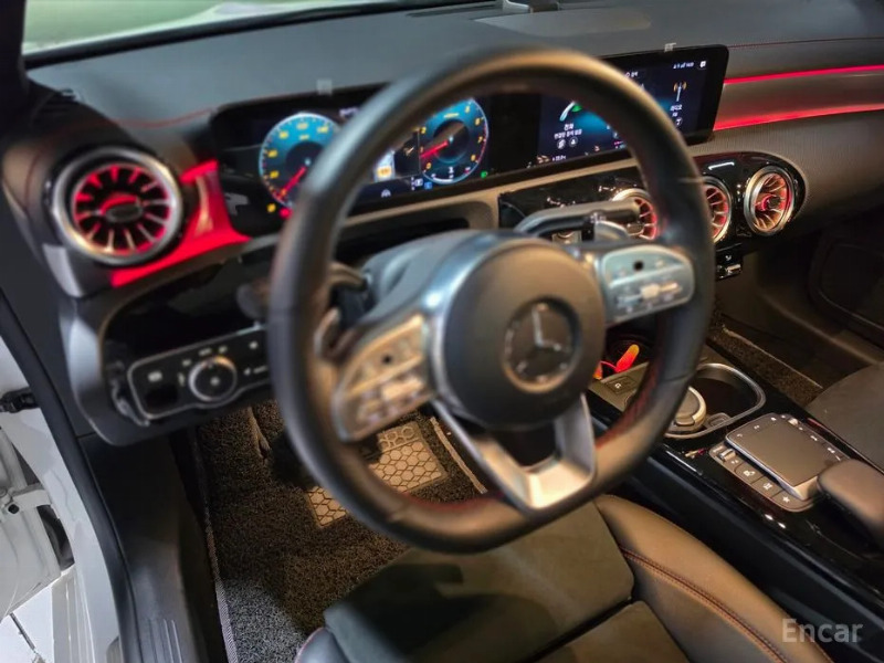 car Mercedes Benz CLA id68211 photo #9