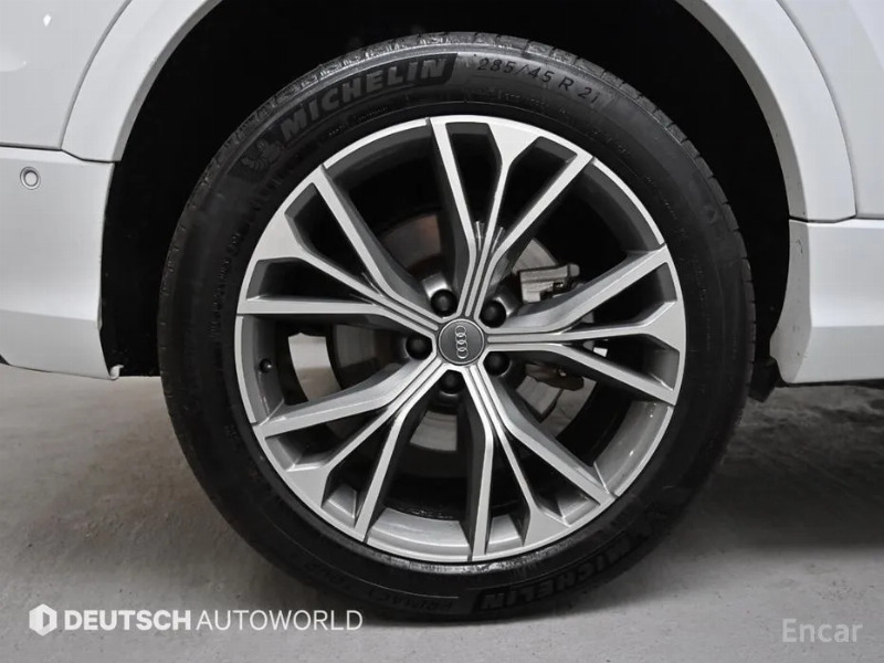 car Audi Q8 id68224 photo #5