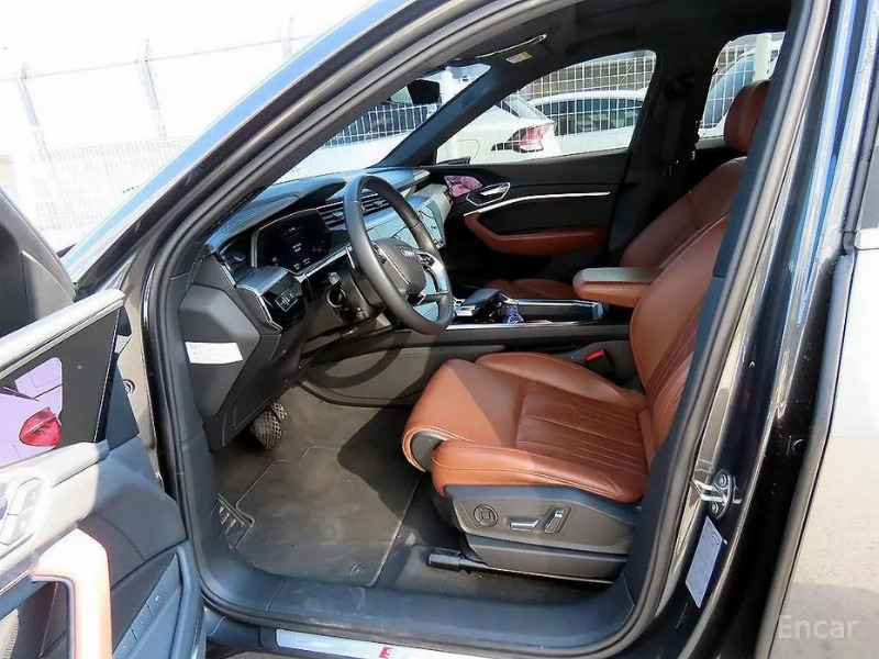 car Audi e-tron id68225 photo #5