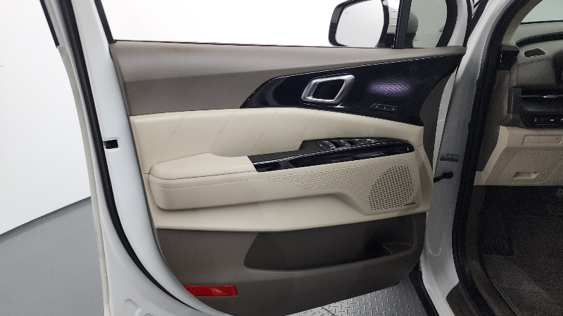 car KIA Carnival id68232 photo #24