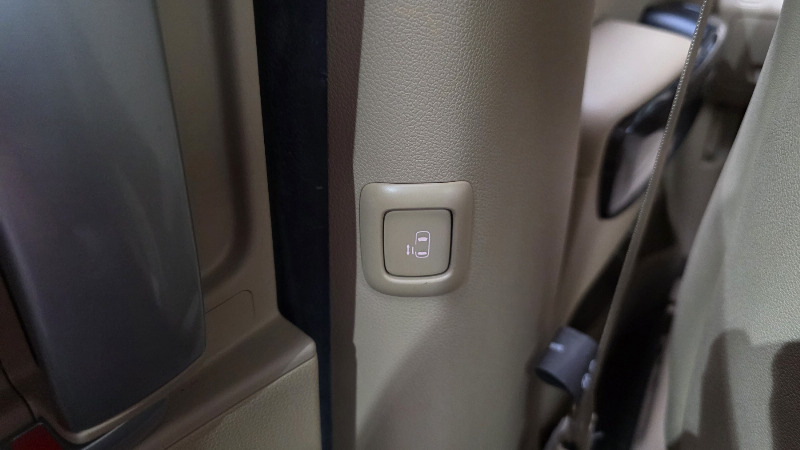 car KIA Carnival id68239 photo #29