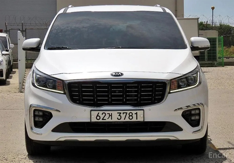 car KIA Carnival id68249 main photo