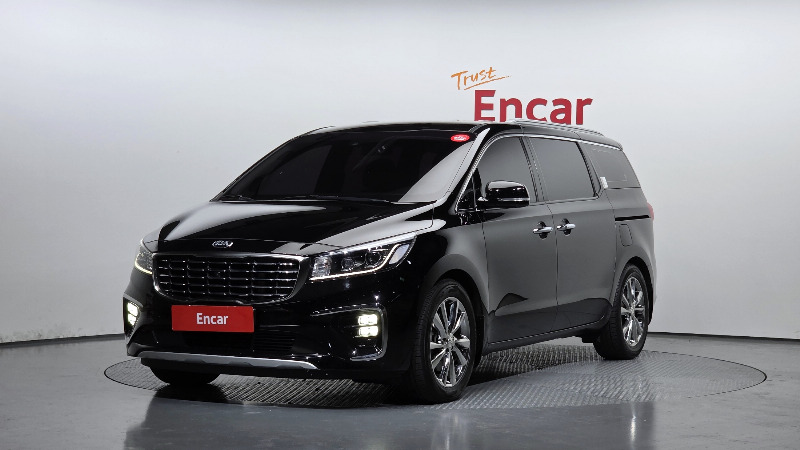 car KIA Carnival id68251 main photo