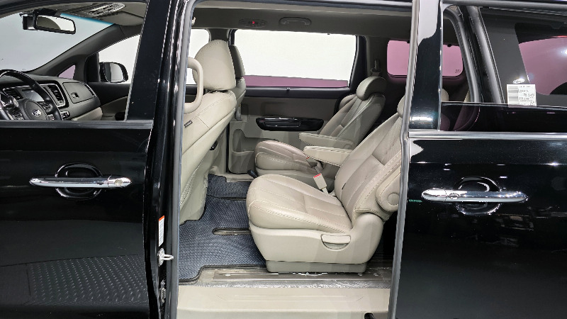 car KIA Carnival id68251 photo #12