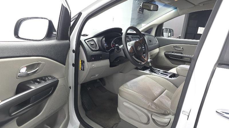 car KIA Carnival id68264 photo #10
