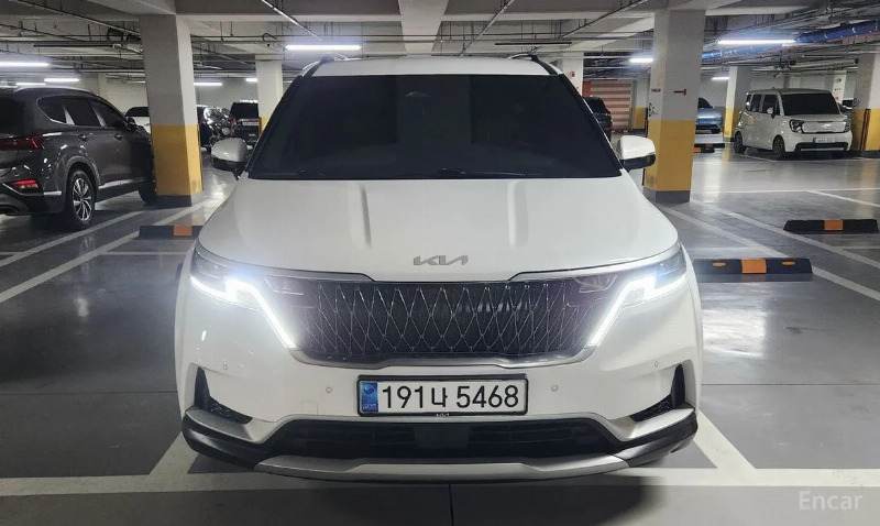 car KIA Carnival id68272 main photo