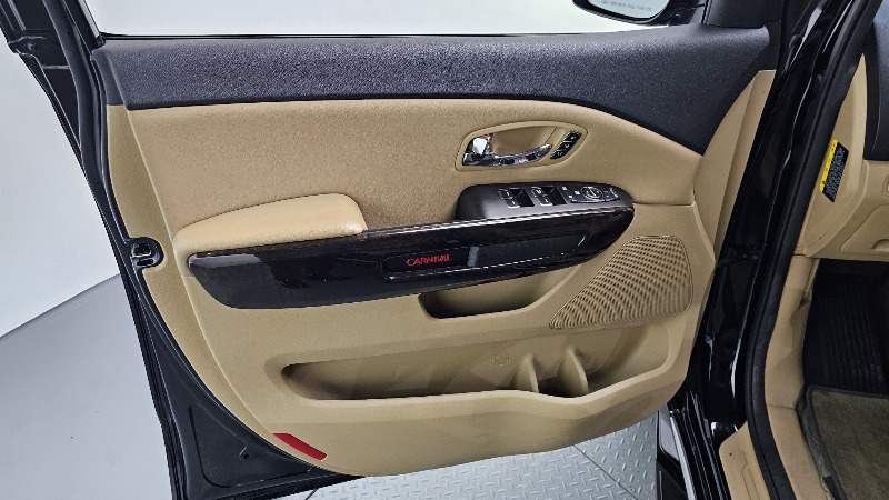 car KIA Carnival id68285 photo #24