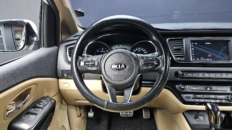 car KIA Carnival id68287 photo #13
