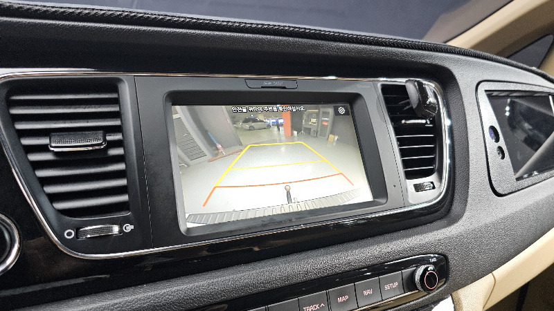 car KIA Carnival id68287 photo #15