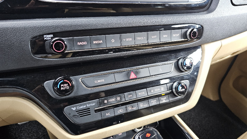 car KIA Carnival id68287 photo #16