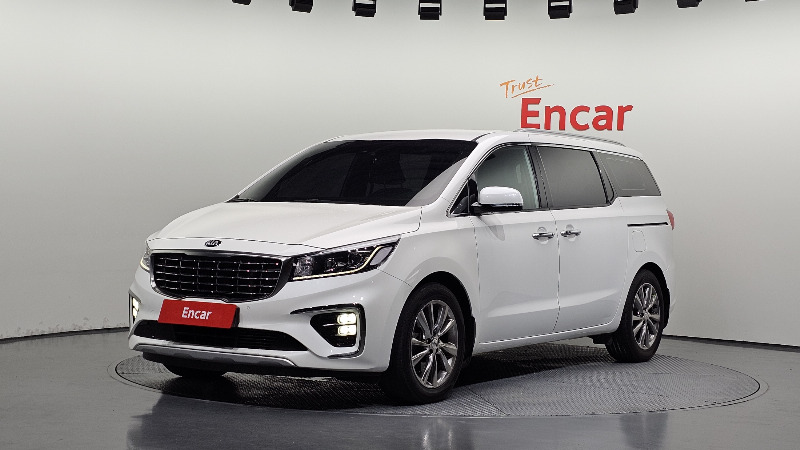car KIA Carnival id68292 main photo