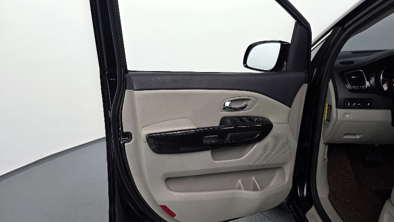 car KIA Carnival id68298 photo #24