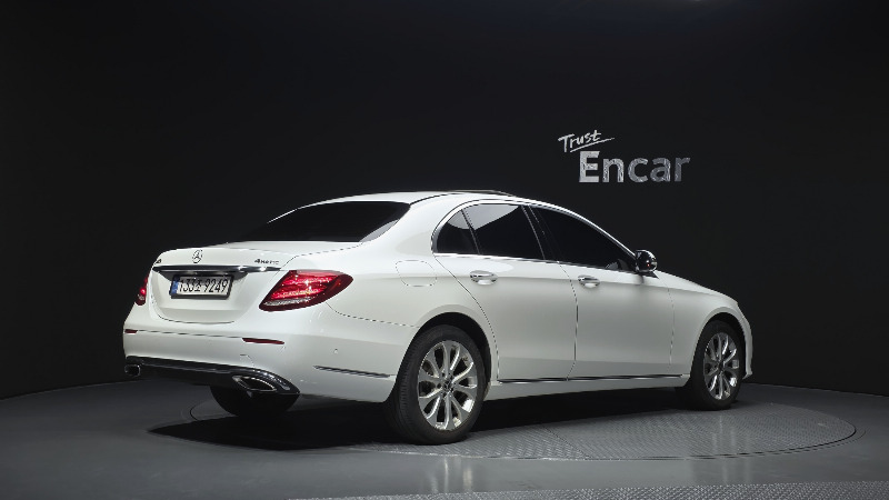 car Mercedes Benz E Class id68317 photo #2