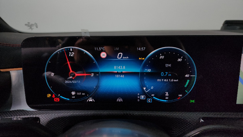 car Mercedes Benz CLA id68330 photo #8