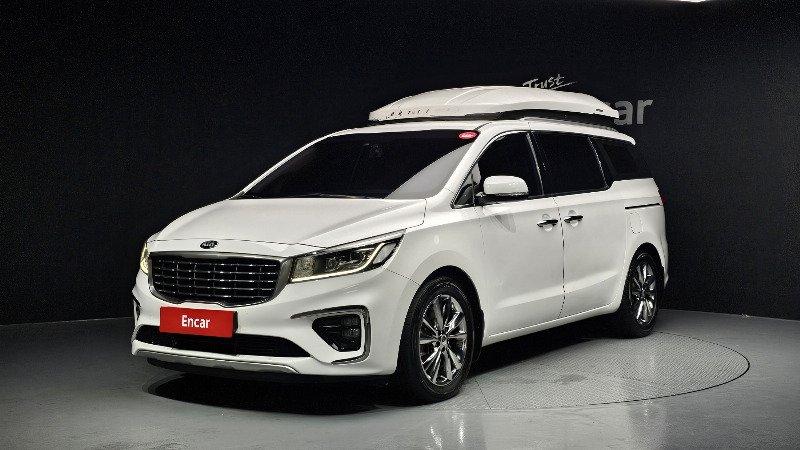car KIA Carnival id68346 main photo