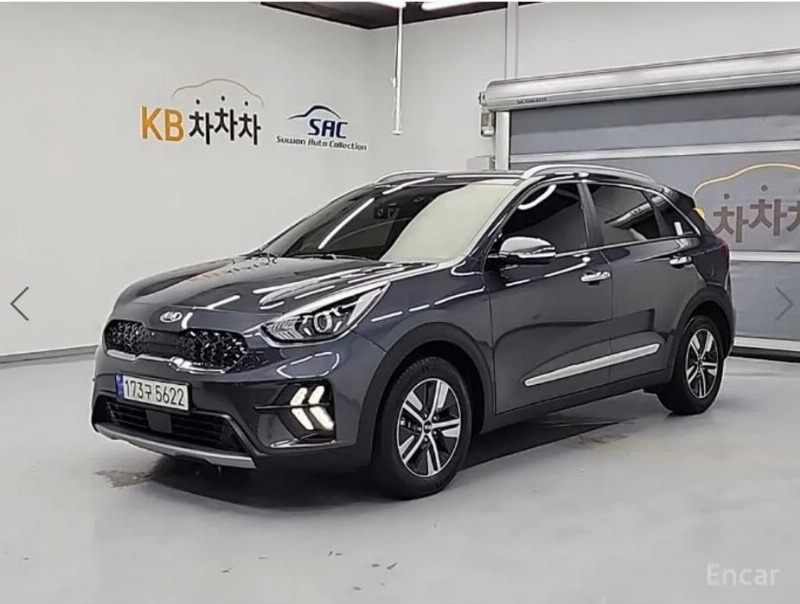 car KIA Niro id68353 main photo