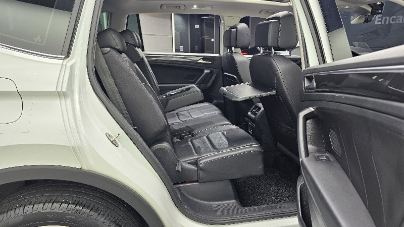 car Volkswagen Tiguan id68366 photo #12