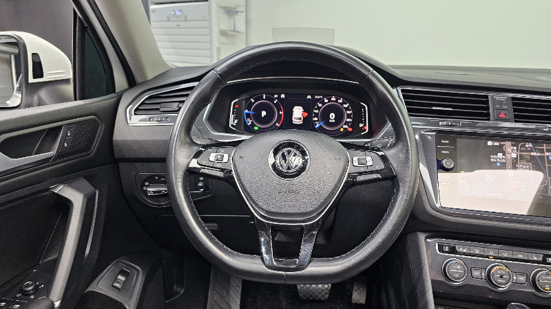 car Volkswagen Tiguan id68366 photo #13