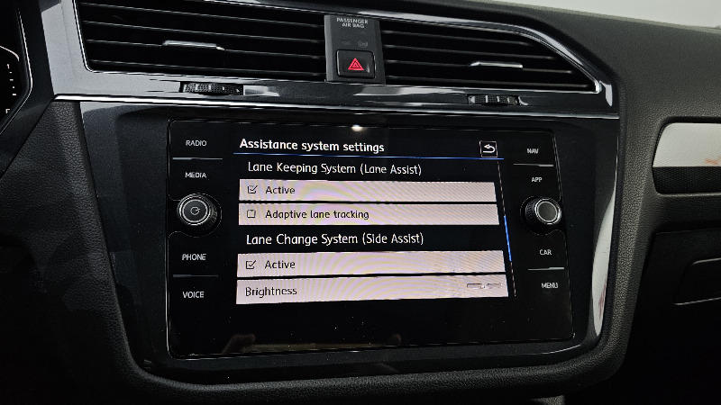 car Volkswagen Tiguan id68366 photo #16