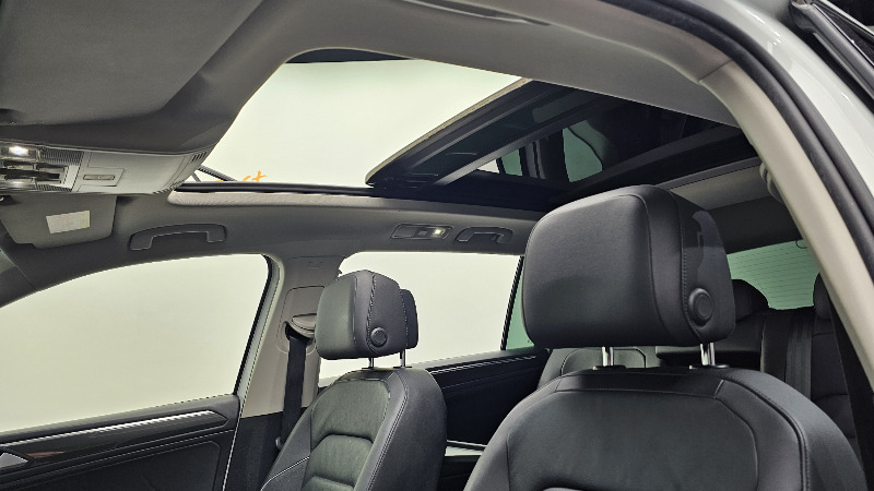 car Volkswagen Tiguan id68366 photo #19