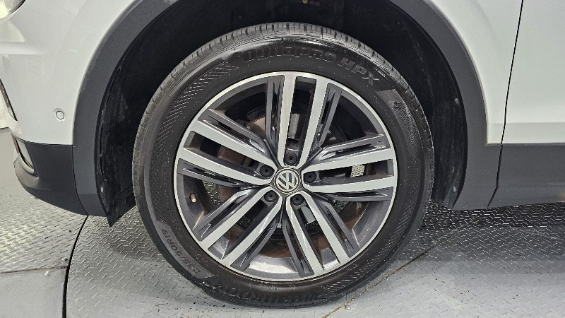 car Volkswagen Tiguan id68366 photo #5