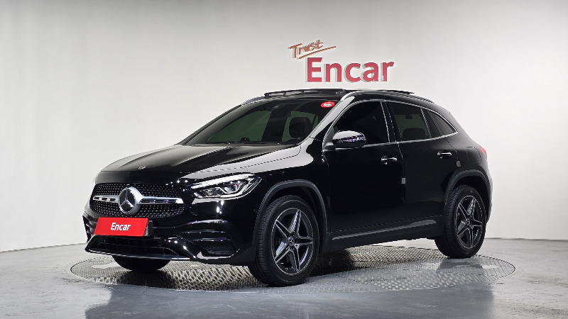 car Mercedes Benz GLA id68373 main photo