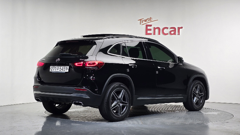 car Mercedes Benz GLA id68373 photo #2